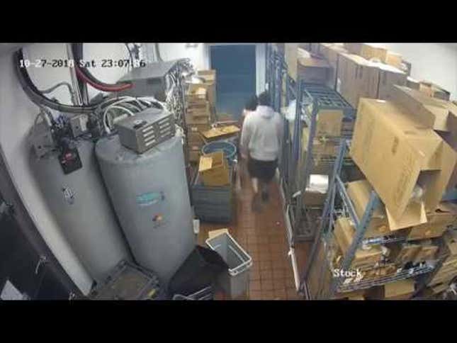 World’<em></em>s biggest ketchup fan storms McDonald’s kitchen because she didn’t get enough packets