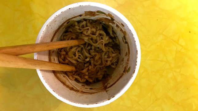 Image for article titled Cup Noodles, king of dollar ramen, tries its hand at stir-fry