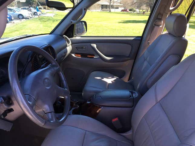 Image for article titled At $6,977, Could This 2001 Toyota Sequoia Limited Get Some Respect?