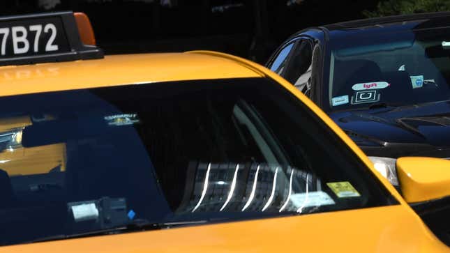 Image for article titled Out-Of-Work Lyft, Uber, And Yellow Cab Drivers Can Get Jobs From NYC Amid Coronavirus Pandemic