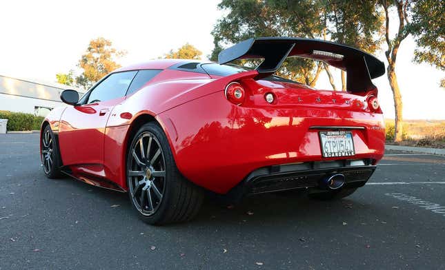 Image for article titled At $34,999, Would You 'Wing It' In This Lightly Modded 2011 Lotus Evora?