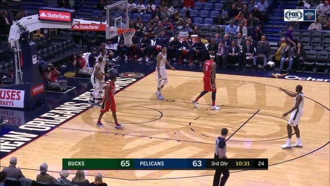 Giannis Had Two Dope Slams And Would've Had A Third If Not For John Henson<em></em><em></em>