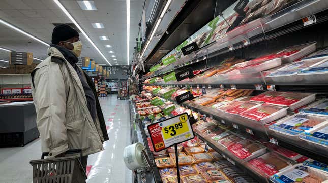Image for article titled Tyson Foods Faces Lawsuit After Plant Managers Allegedly Bet On How Many Workers Would Catch Coronavirus