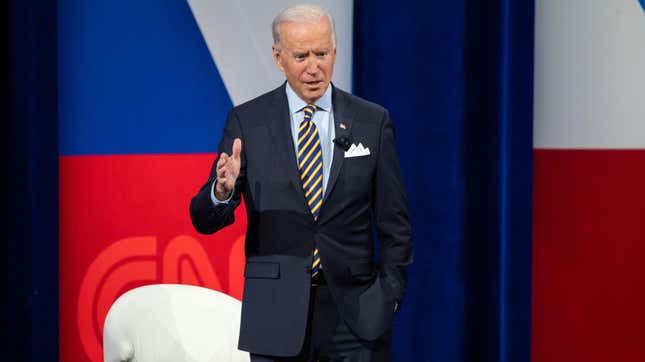 Image for article titled Who the Hell Is Advising Biden On This Student Loan Mess?