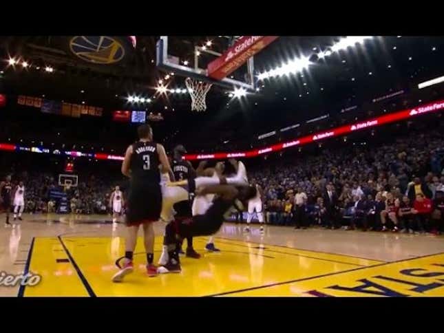 Actual Body Expert Says Draymond Green's Excuses For Balls-Kicking Don't Hold Up