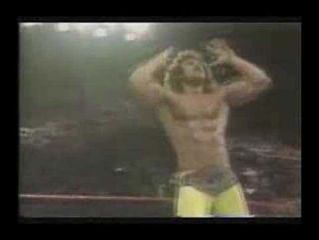 Here's Seattle's Michael Bennett Doing The Ravishing Rick Rude Taunt