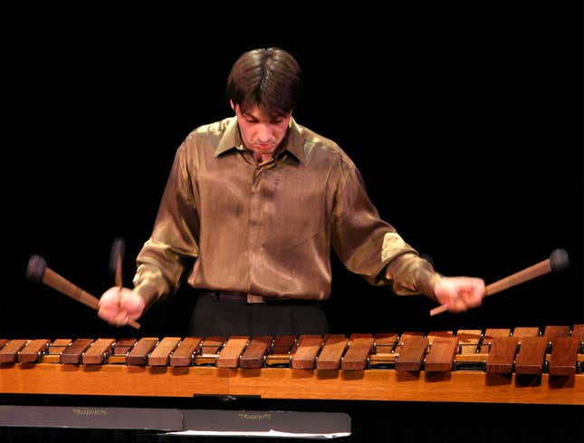 Image for article titled Xylophonist Shredding It