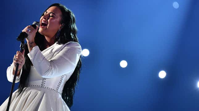 Image for article titled Demi Lovato: 'The Whole World Seems to Want to Pit Women Against Each Other'