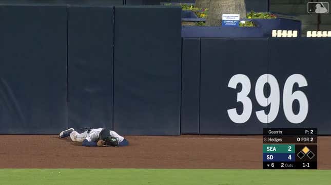Image for article titled Mallex Smith Just Straight-Up Swatted Austin Hedges&#39;s Fly Ball Over The Wall