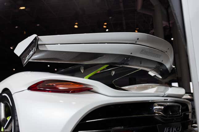 Image for article titled The Koenigsegg Jesko's Wing Is Big and Absurd and I'm Obsessed With It