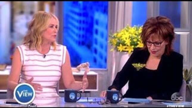 Chelsea Handler Thinks Melania Trump Should Divorce Him and Spill the Tea