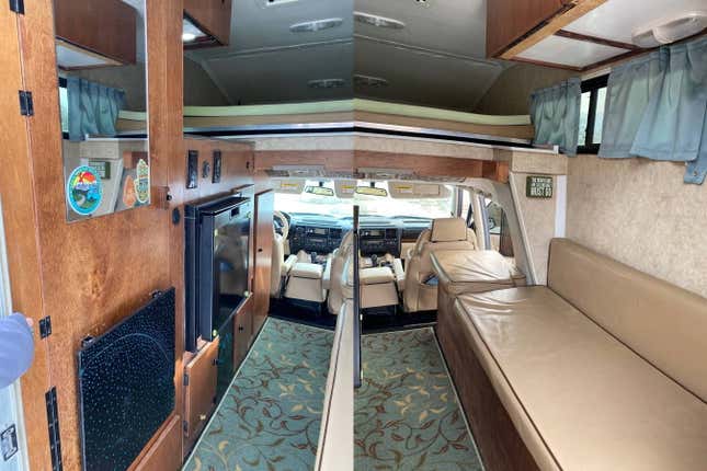 Image for article titled At $31,500, Could This Camper-Converted 2004 Land Rover Discovery II Help You Discover Your True Nature?