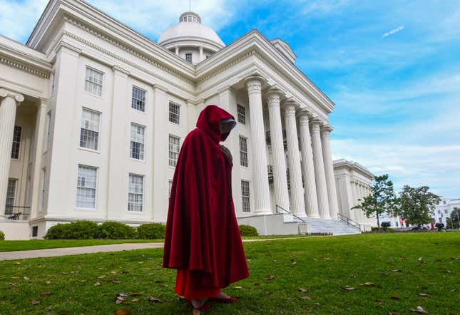 Image for article titled Alabama’s Abortion Ban Hits Black Population Differently