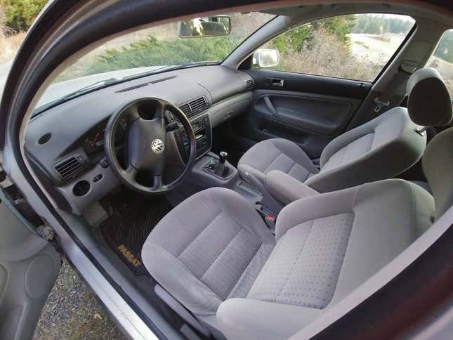 Image for article titled At $1,200, Could This 2001 VW Passat 1.8T Get You To Roll Up Your Sleeves?