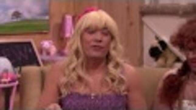 Seth Rogen and Zac Efron Dress as Teen Girls, Take Selfies With Fallon