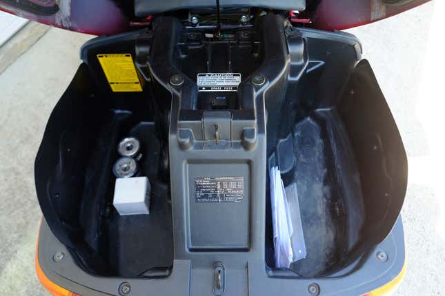 Image for article titled For 20 Years, We Thought That Car Designers Created The Honda PC800. Here's The Real Story
