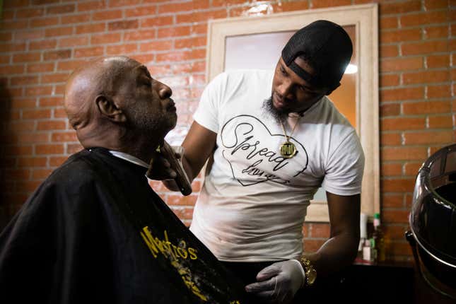 Image for article titled Philadelphia Barber Wants Answers After Police Told Him to Stop Providing Free Haircuts to Homeless