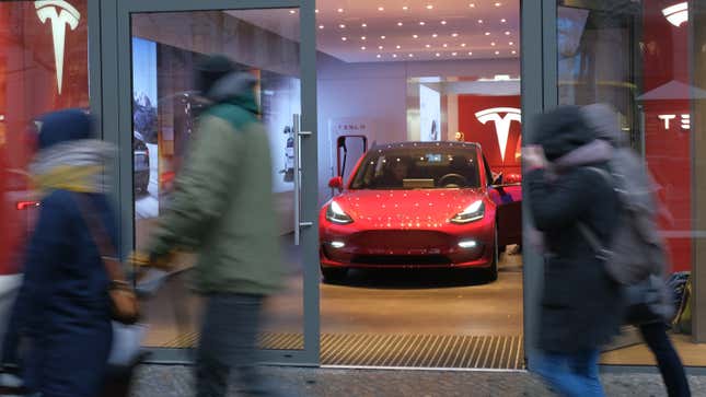 Image for article titled Tesla Has To Stop Misleading Germans With &#39;Autopilot&#39;: Court