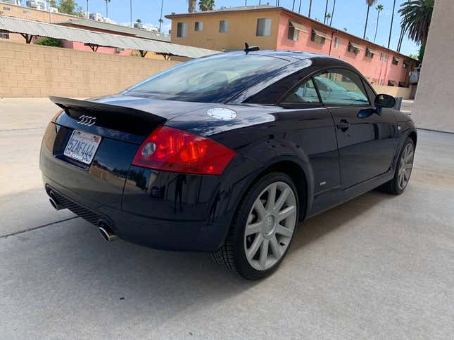 Image for article titled At $6,900, Is This 2005 Audi TT 3.2 Quattro S-Line Worth A Look?