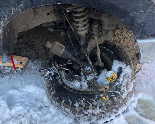 Image for article titled Don't Wind Up Like This Person: Check Your Car's Critical Steering And Suspension Parts