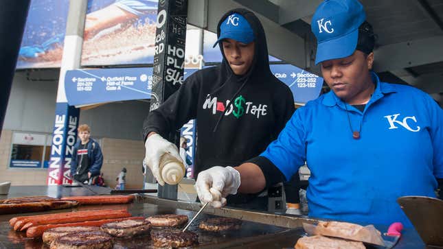 Image for article titled Magnanimous MLB Awards MVP To Hardworking Stadium Concession Staffers