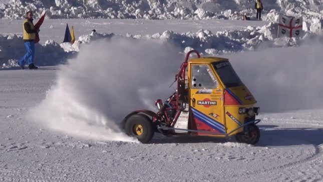 Image for article titled This Motorcycle-Powered Piaggio Ape Makes The Best Snonuts