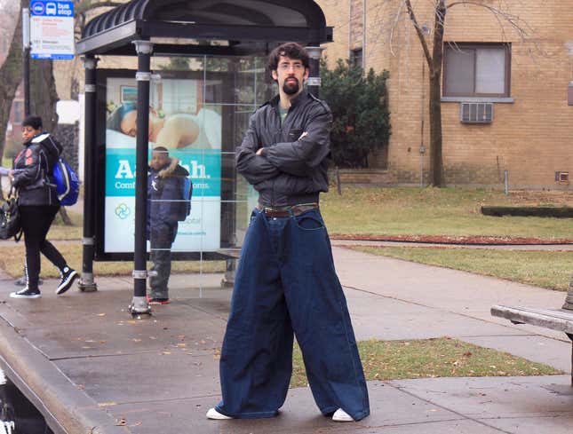 Image for article titled Cool Guy From Middle School Still Sporting Phat Pair Of JNCOs