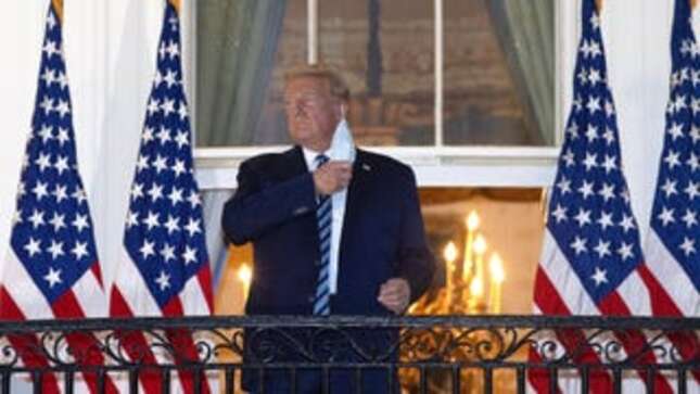 Image for article titled Trump's 'Manly' Performance of Virus-Busting Strength