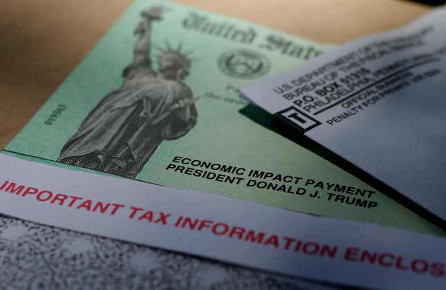 Image for article titled Four Men Allegedly Attempted to Rob a Woman of Her Stimulus Check