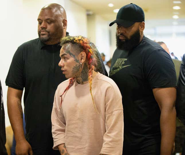 Image for article titled &#39;I&#39;m About to Die&#39;: Tekashi 6ix9ine Chokes Up As He Recalls Being Beaten, Kidnapped By His Former Crew