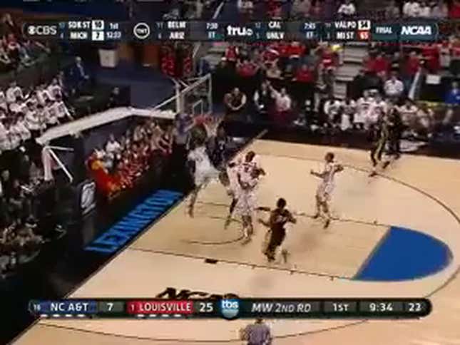North Carolina A&T's DaMetrius Upchurch Slams Head Into Court On Contested Dunk