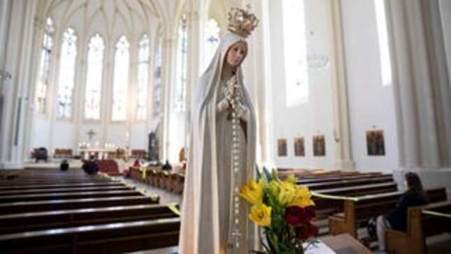 Image for article titled Confession Is Canceled so I Guess We All Just Have to Keep Oversharing on the Internet