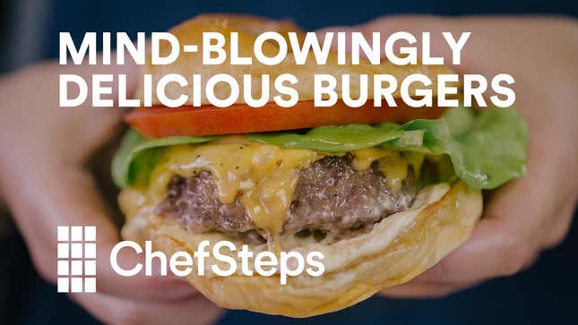 The Key to Super Juicy, Tasty Burgers Is to Sous Vide Before Grilling<em></em>