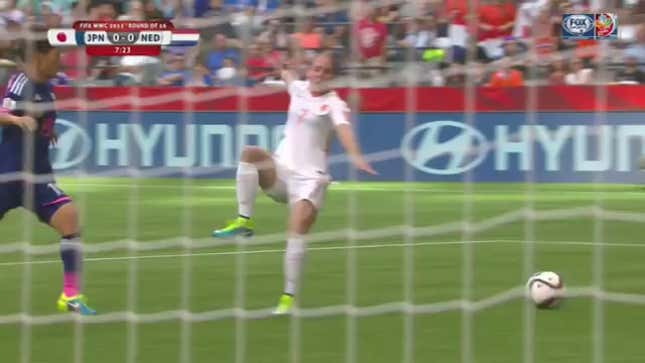 Netherlands Player Busts Her Ass While Whiffing On Shot