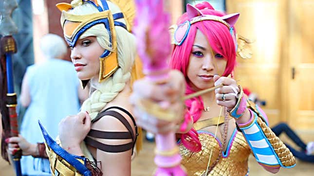 <i>My Little Pony</i> Cosplay Is Ready For War