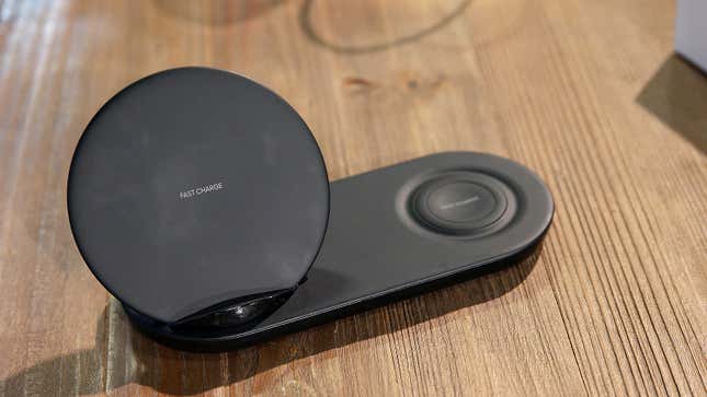 Image for article titled Did Amazon Just Accidentally Confirm Samsung’s Unreleased Dual-Wireless Charger?