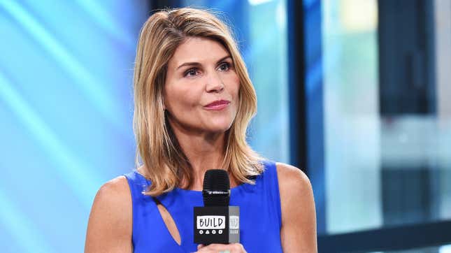 Image for article titled What Will Happen to Aunt Becky on Fuller House?