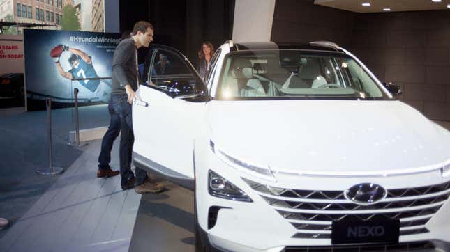 Image for article titled Coronavirus Pushes New York Auto Show Back To August