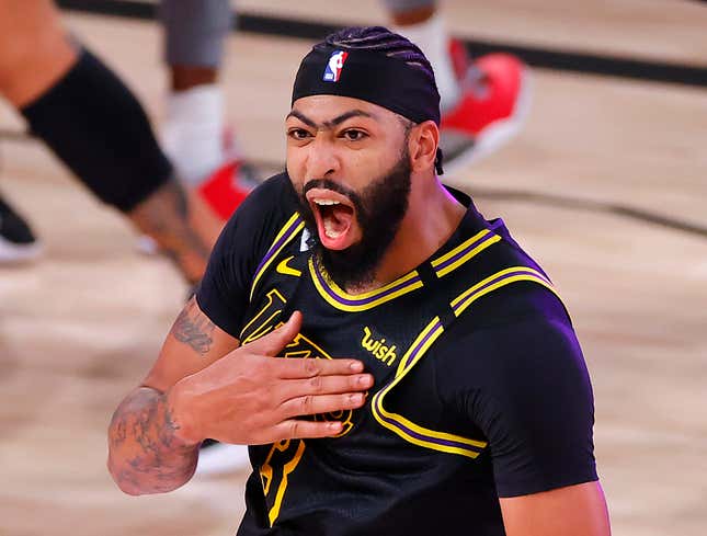 Image for article titled By a Show of Hands, Who Else Hates Anthony Davis?