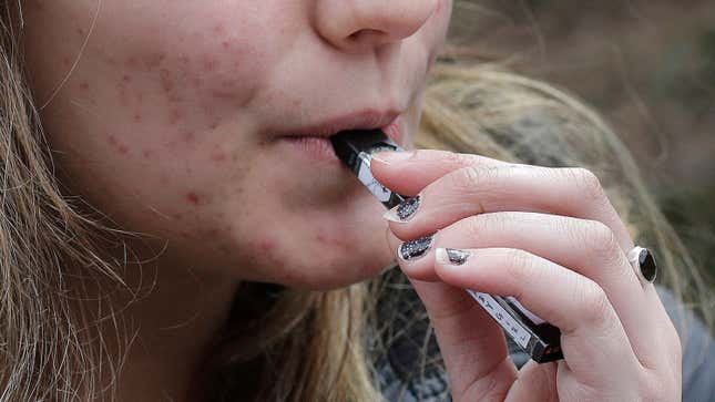 Image for article titled High Schools Are Really Freaking Out About the Vape Teens