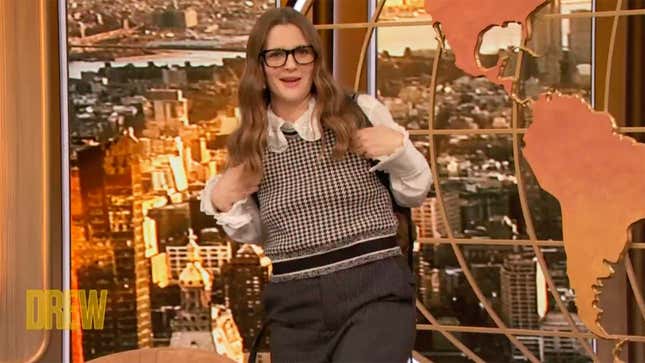 Image for article titled Drew Barrymore's Barefoot Winter Stroll in NYC Remains a Mystery