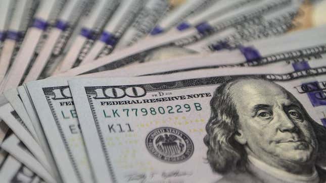 Image for article titled Study Finds Majority Of U.S. Currency Has Touched Financial Executive’s Nude Body