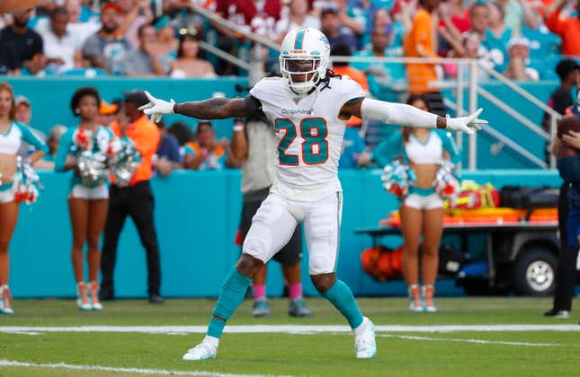 Bills Fan Says Dolphins' Bobby McCain Spit On Him, Also Threatened To Spit On Kid