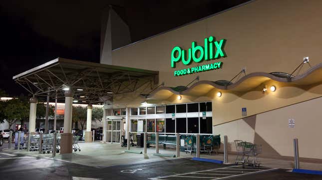 Publix employees get customer a new dog because Publix is the best