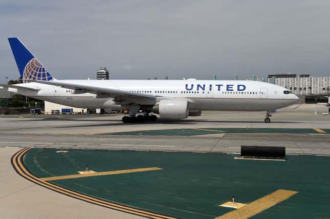 Image for article titled United Airlines Cuts Back on Domestic Flights Due to Coronavirus