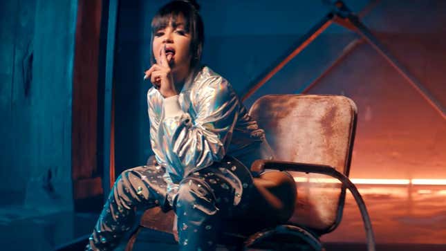 Robyn Covers 'Last Christmas,' Another Drab Zayn Song, and Some Satanic Beatboxing