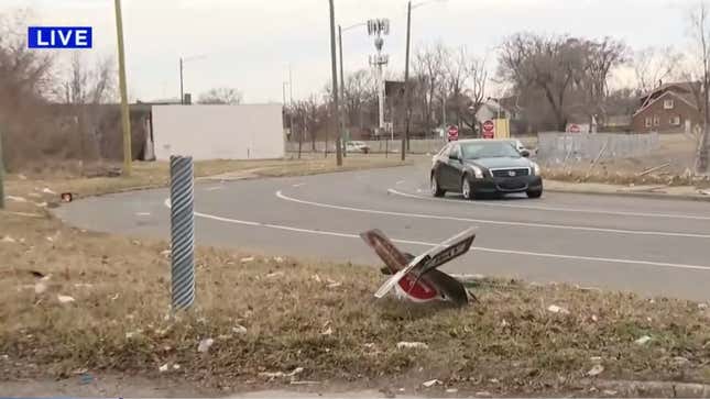 Image for article titled Six Cars And A Semi Have Crashed Into This Detroit Home