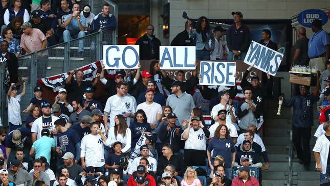 Image for article titled Yankees Fans Pack Stadium For Asshole Heritage Night