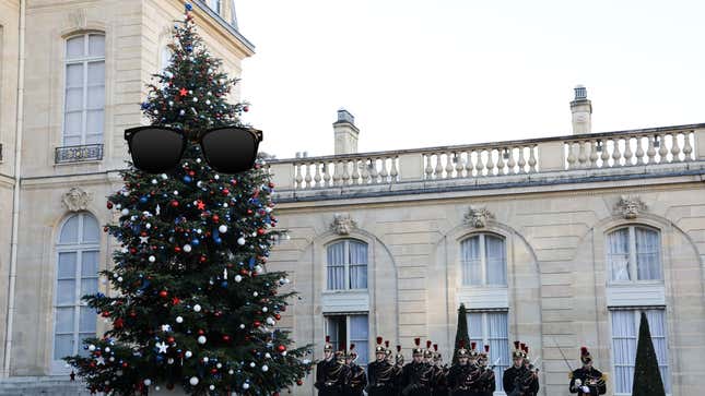 Image for article titled Christmas Trees Should Wear Sunglasses Instead of Decorations