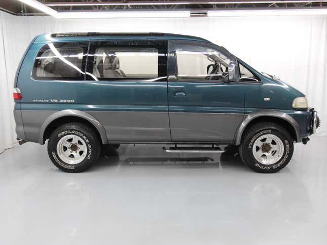 Image for article titled A Hurricane Totaled My Toyota! What Car Should I Buy?